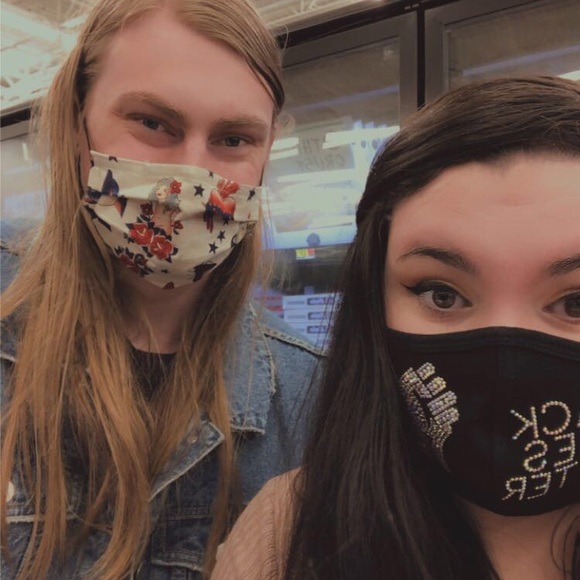 Meet your Posher, Dev - Picture 2 of 2